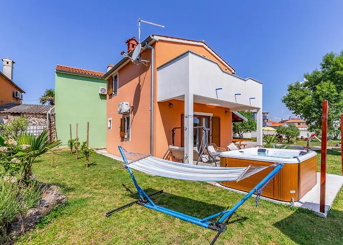 Amazing Apartment In Pula With Wifi